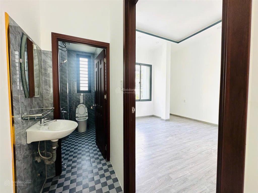 Nhà gần biển đường d4 ,thông lê thanh nghị & nguyễn lộ trạch, phường nha trang giá 8tỷ300