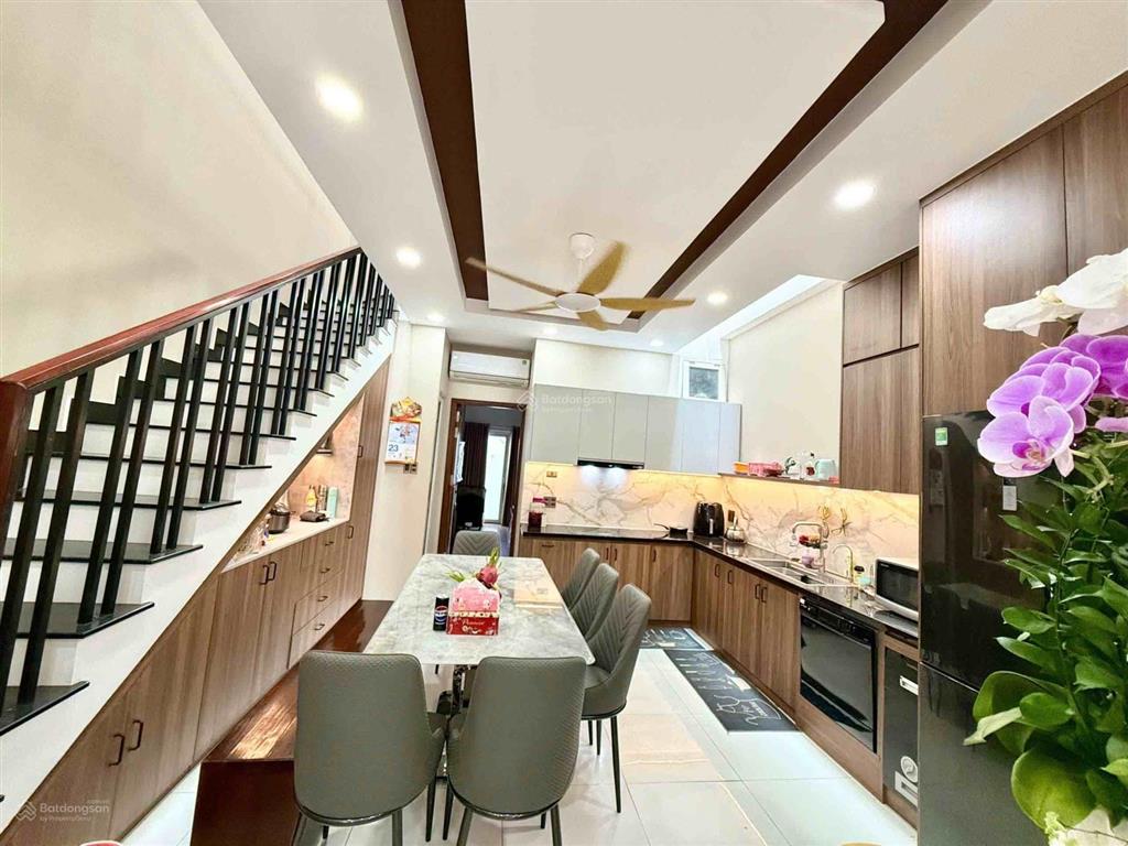 Hàng hiếm nha trangnhà kđt hà quang 1  sổ hồng  100m ngang 5m  gần công viên  giá chỉ 11tỷ800
