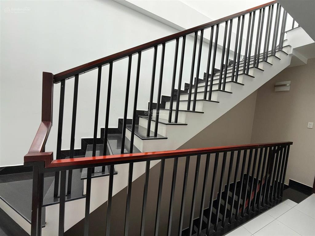 Hàng hiếm nha trangnhà kđt hà quang 1  sổ hồng  100m ngang 5m  gần công viên  giá chỉ 11tỷ800