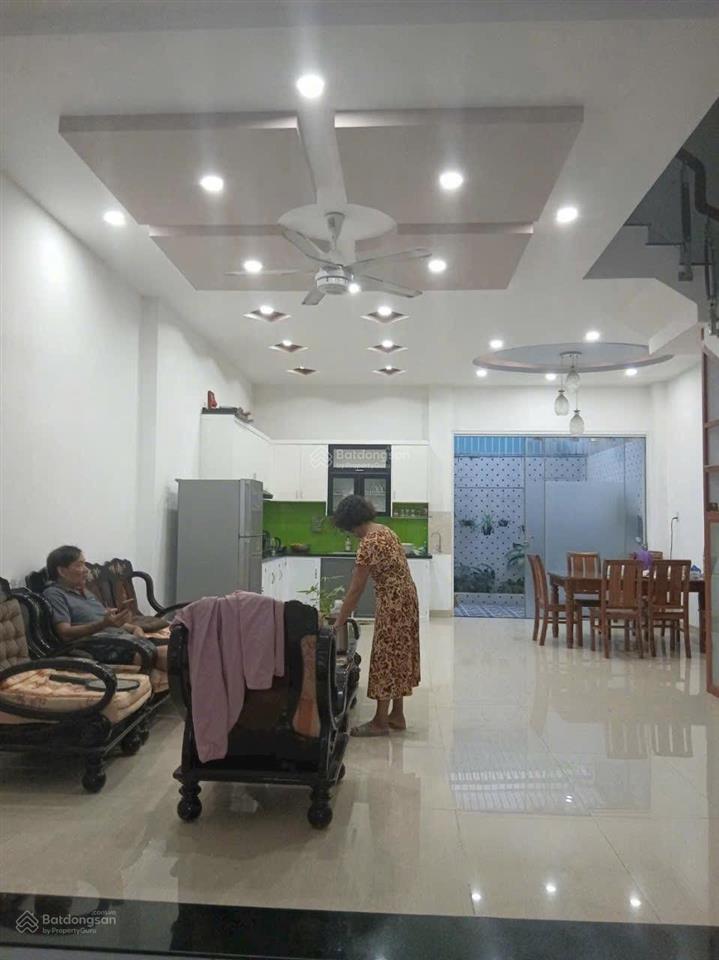 Nhà kđt vĩnh điềm trung  đối diện dãy shophouse ct6 102m ngang 6m giá 9tỷ700