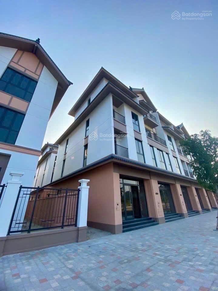 Chuyển nhượng căn góc 4 tầng trục ngọc trai 5a  vinhomes pearl baycách biển vài bước chân17tỷ500