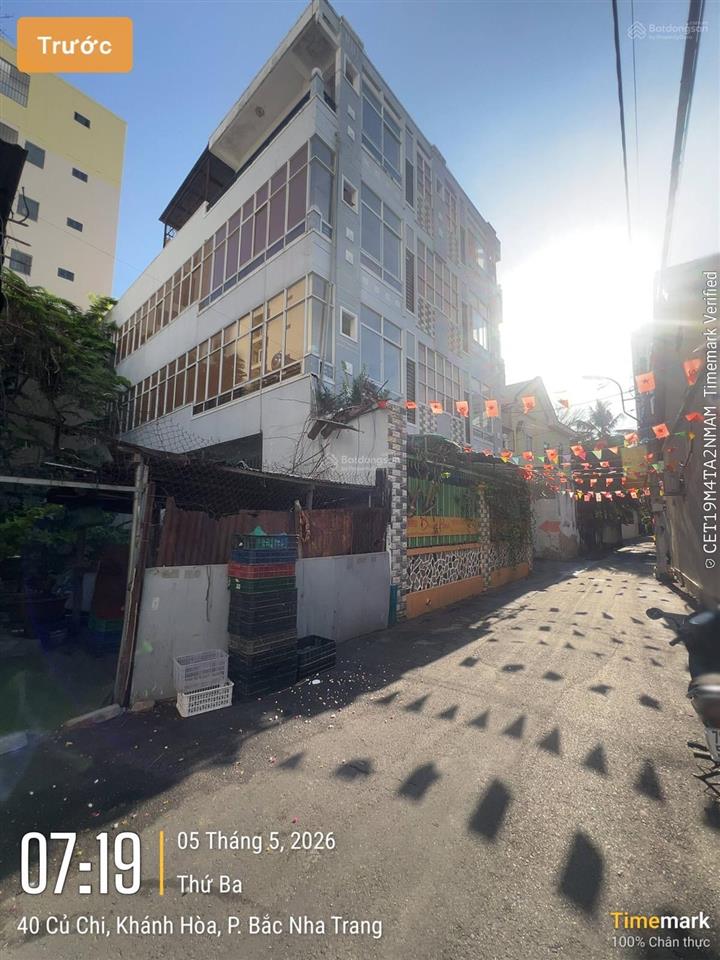 Đất đường nguyễn khánh toànnha trang 96m ngang 5m  cách bãi tắm 200m  giá 10tỷ560(thương lượng)