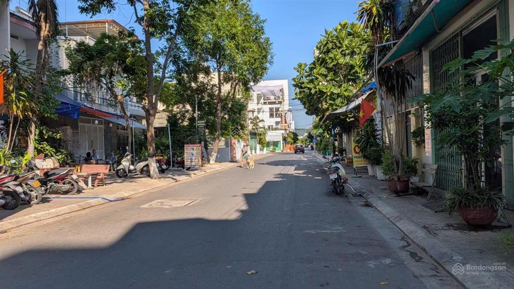 Bán nhà mặt tiền phạm ngọc thạch 120,75m2 ngang 5,2m  sẵn dòng tiền cho thuê  cách biển 250m