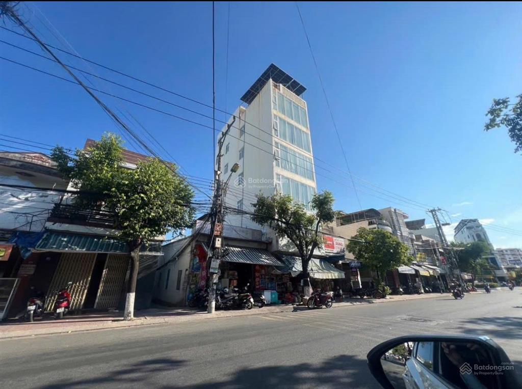Căn góc 2 mặt tiền ngang đẹp 5m mặt tiền điện biên phủ gần biển gần chợ giá 8tỷ600
