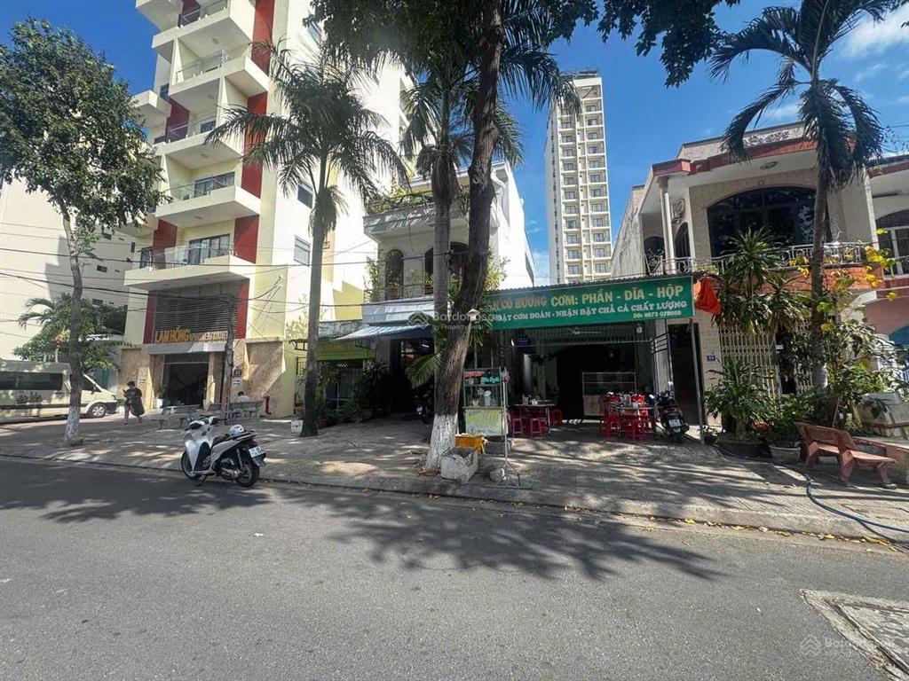 Nhà 2 mặt tiền trước sau phạm ngọc thạch, 174.3m2, ngang 5,25m. cách biển 150m. dòng tiền cho thuê
