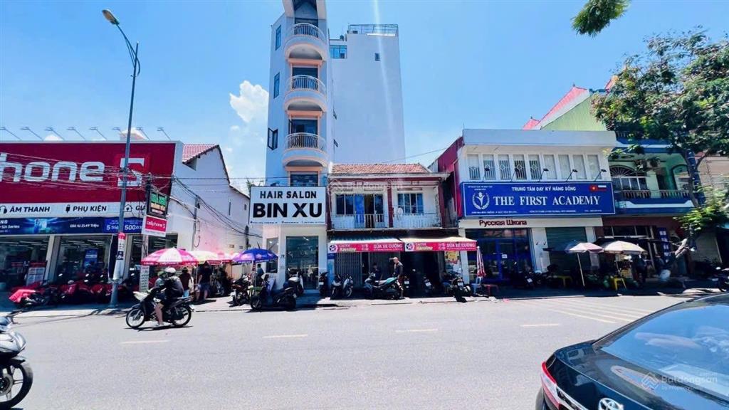 Nhà 2 tầng mặt tiền kinh doanh bậc nhất hòn chồng 80m ngang 7,37m  cách biển 300m  giá cực tốt