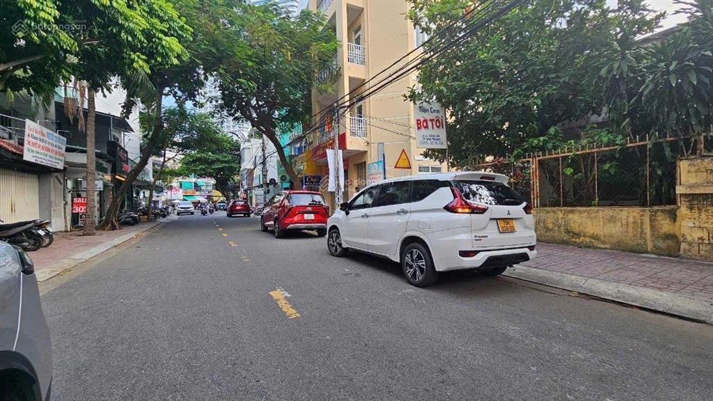 Cho thuê nhà mặt tiền kinh doanh phố hàn đường đống đa 205m2, ngang siêu đẹp 10m giá 50tr/ tháng