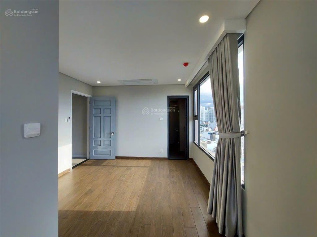 Cần bán chung cư vĩnh hội căn 2pn 2wc 70m2 căn góc đẹp view đẹp thoáng mát.  0948 032 ***
