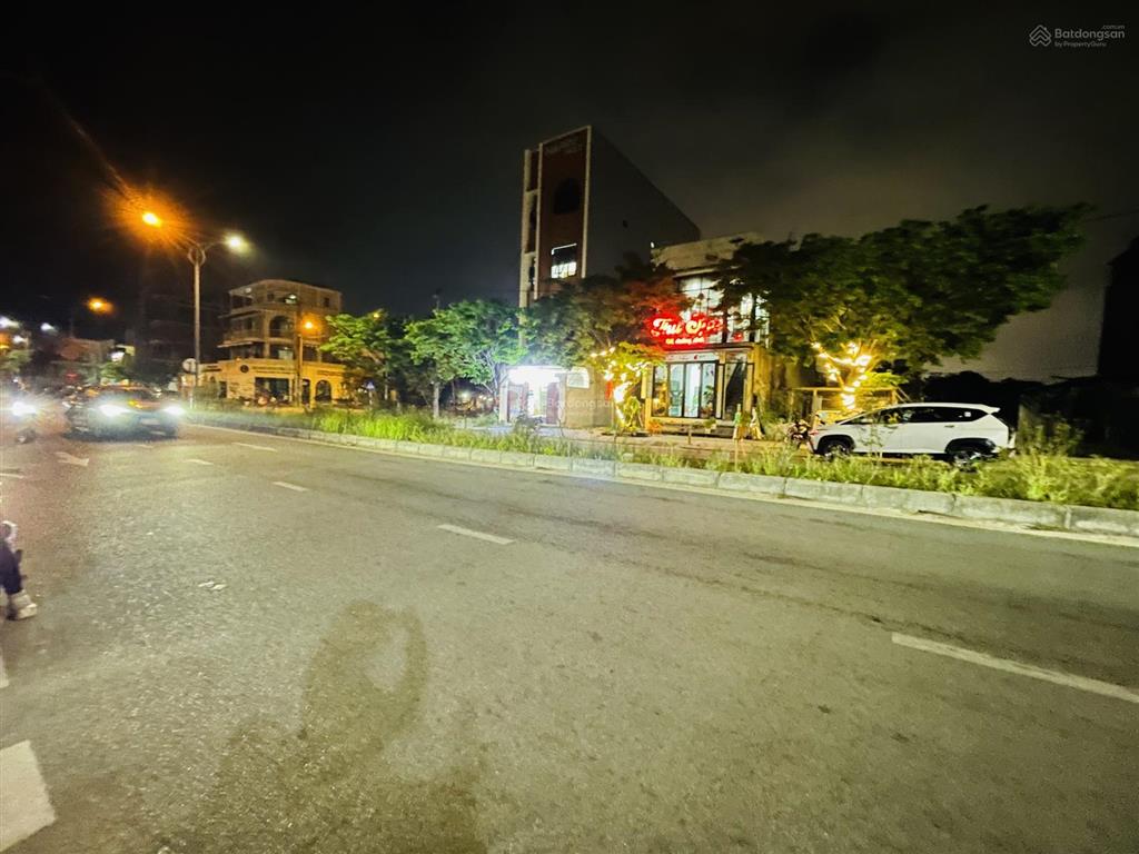 Vị trí vàng không có lô thứ 2  3 mặt tiền đường âu lạc  gần aeon mall  kinh doanh sầm uất