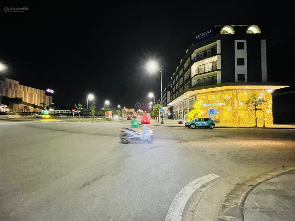 Vị trí vàng không có lô thứ 2  3 mặt tiền đường âu lạc  gần aeon mall  kinh doanh sầm uất