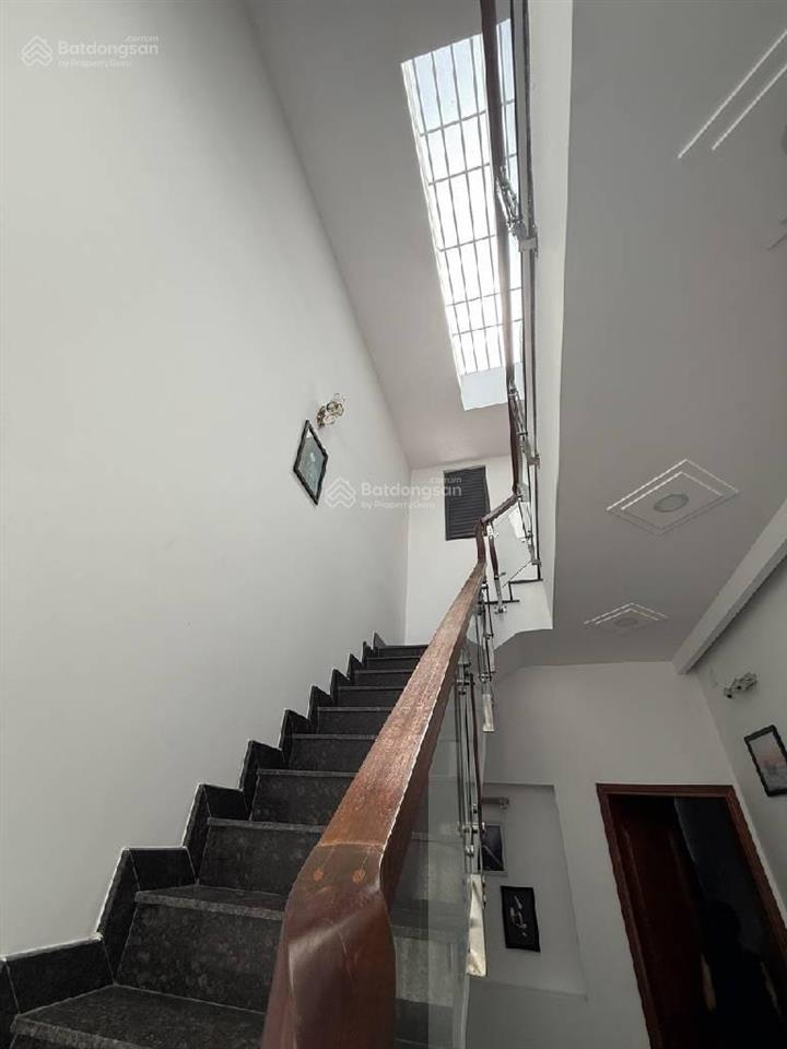 C chủ gửi bán nhà 4 tầng st/ hxh sân rộng gần mt nguyễn thị thập chợ tân mỹ