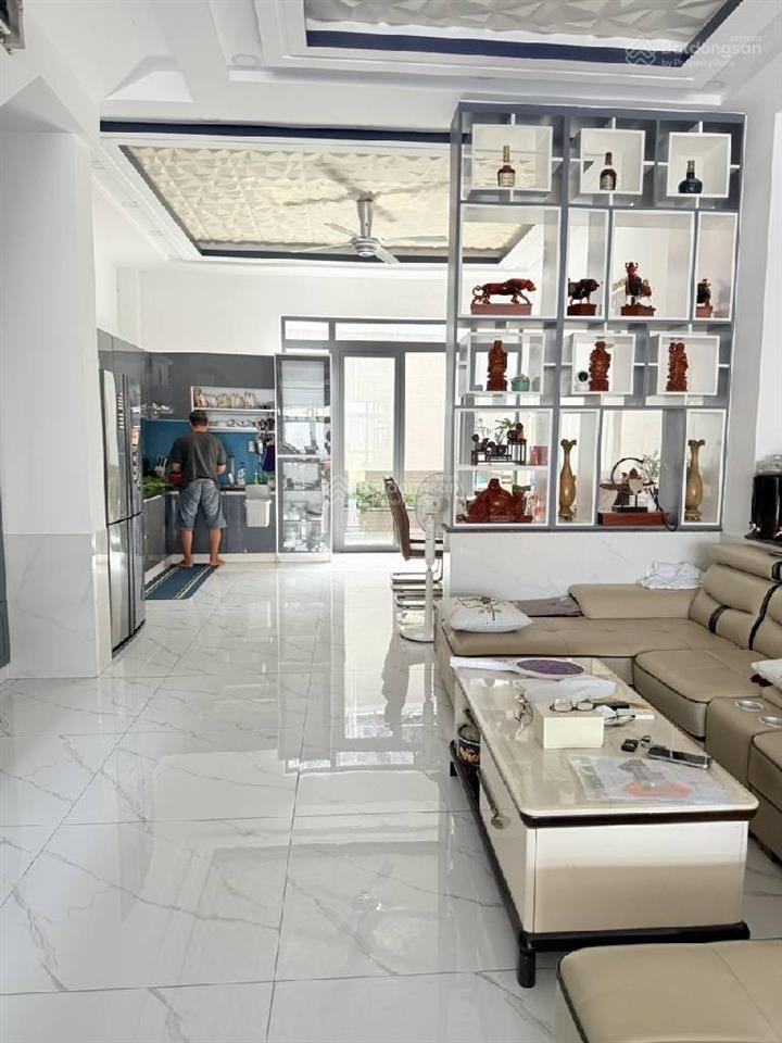 C chủ gửi bán nhà 4 tầng st/ hxh sân rộng gần mt nguyễn thị thập chợ tân mỹ