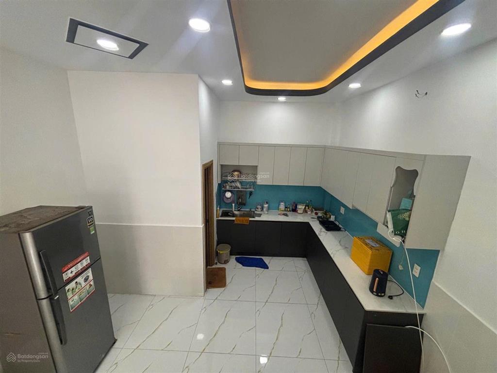 Nhỉnh 8 tỷ nhà 3 tầng/ 60 m2 mặt tiền kinh doanh lý phục man gần vincom nam long, nhà thi đấu q7