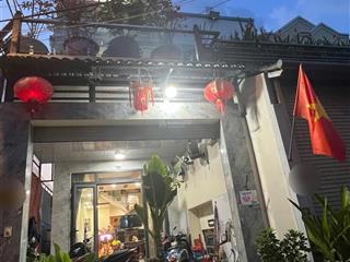 Cchủ bán nhà đúc 4 tầng/ 65 m2,sân rộng hẻm rộng 3.9m nguyễn thị thập,gần chợ tân mỹ bệnh viện fv