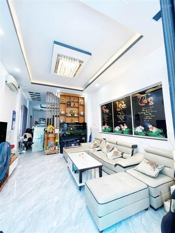 Bán gấp nhà chính chủ 4 tầng/ dtsd 240 m2  sân rộng, hẻm 4m lê văn lương, gần lottemart  him lam
