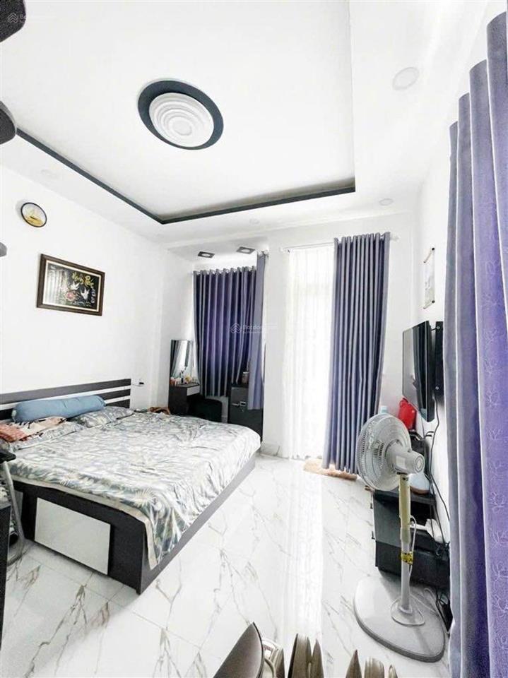 Bán gấp nhà chính chủ 4 tầng/ dtsd 240 m2  sân rộng, hẻm 4m lê văn lương, gần lottemart  him lam