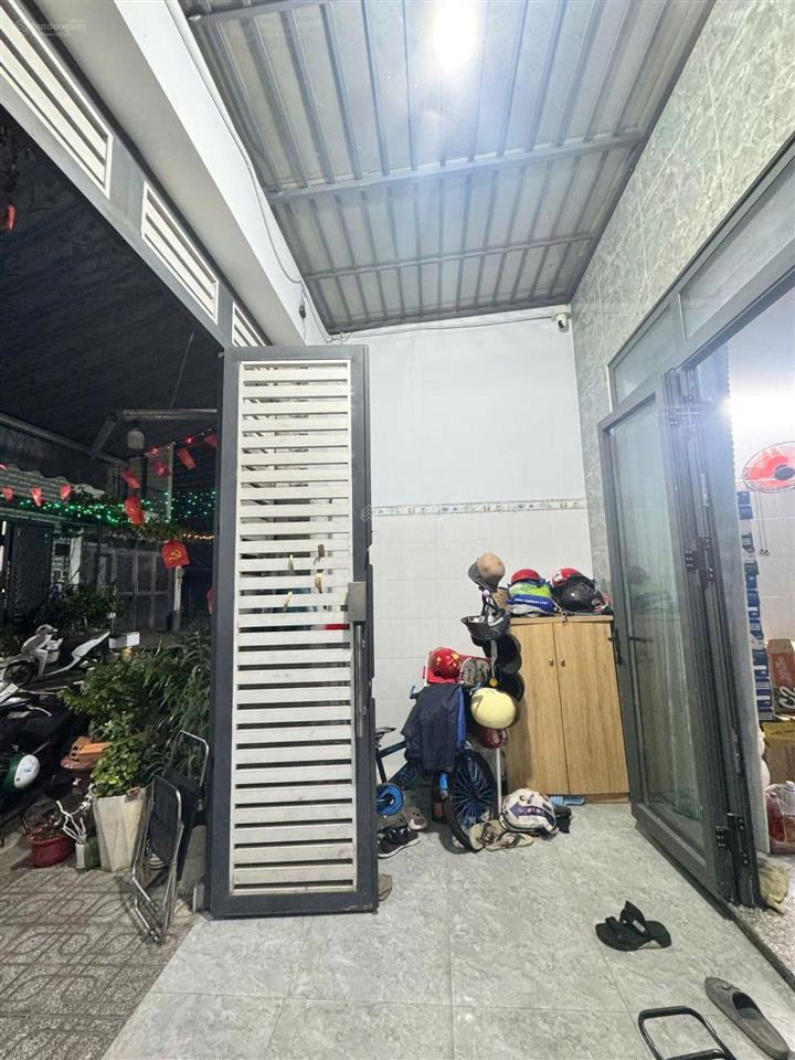 Nhà trệt, lầu btct sân rộng, 3 phòng ngủ hẻm 4m nguyễn thị thập, gần bigc, phú mỹ hưng  chợ tân mỹ