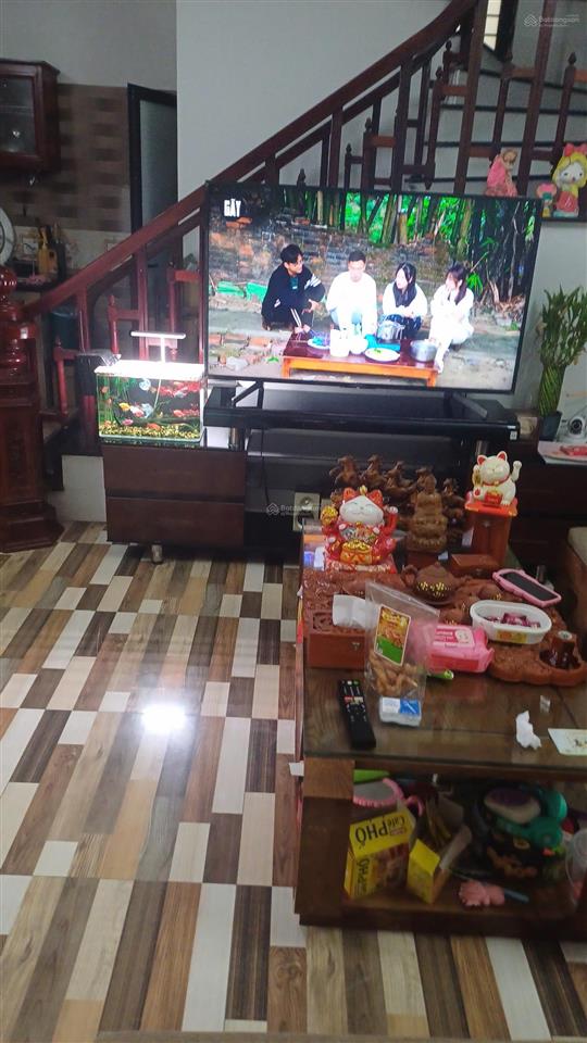 Ở thoải mái lâu dàitrước nhà ô tô 7 chỗ quay đầu  dt 70m2 cách đường võ văn kiệt 200m