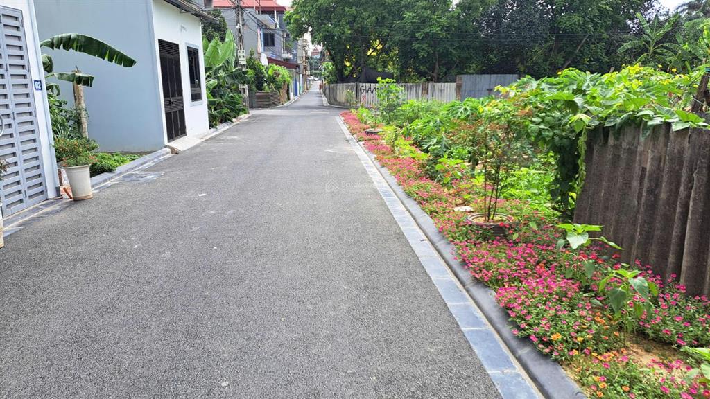 Ở thoải mái lâu dàitrước nhà ô tô 7 chỗ quay đầu  dt 70m2 cách đường võ văn kiệt 200m