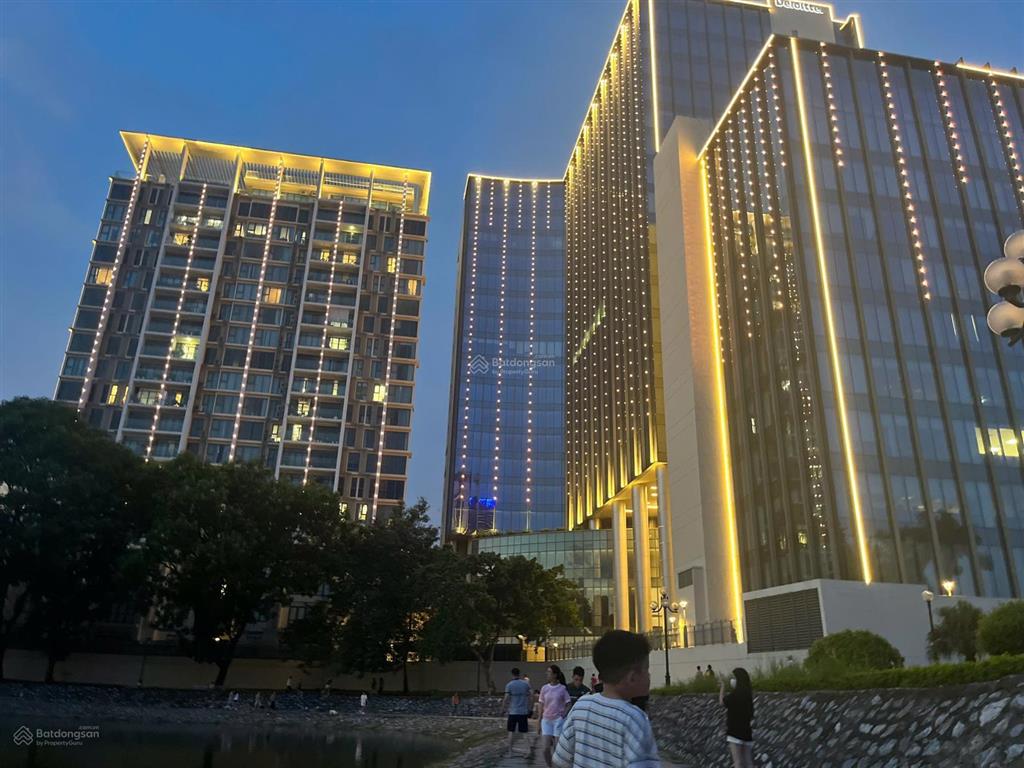 Cho thuê căn 102,5m2 2pn diamond park plaza, mật độ căn thấp, view hồ thành công, có slot gửi xe