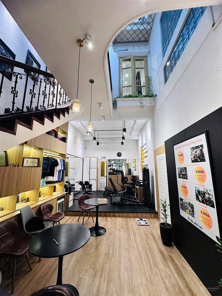 Thì sách trung tâm phố cổ nhạc tuyệt đẹp, quá hiếm, vị trí cực đẹp 2 phút ra bờ hồ, chủ cần bán gấp