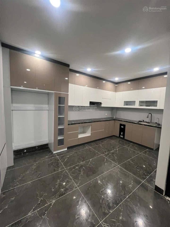 Chính chủ bán gấp nhà đẹp thang máy mặt phố mới đẹp,vị trí đắc địa,cực hiếm,kinh doanh đỉnh, sổ đẹp