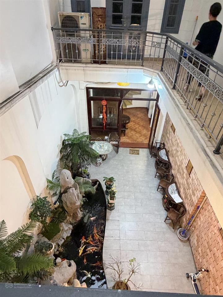 Hoè nhai nhà đẹp diện tích rộng lô góc,mặt tiền quyền lực,vị trí đắc địa đẹp nhất phố, hiếm nhà bán