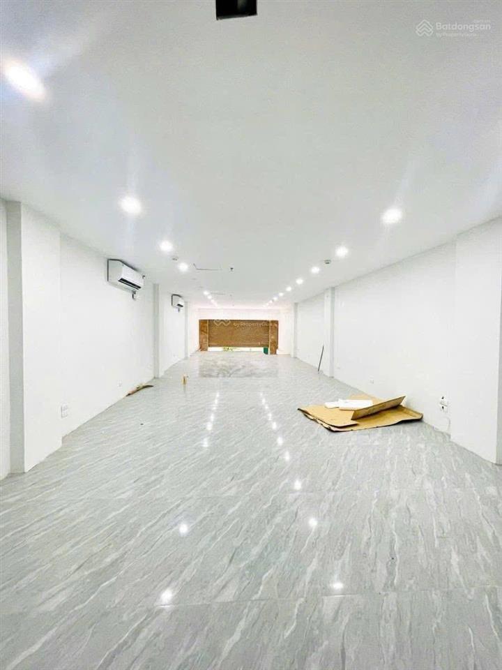 Phương mai toà vp mặt phố view hồ tuyệt đẹp, cực hiếm. vị trí đắc địa kinh, làm phòng khám cực đẹp