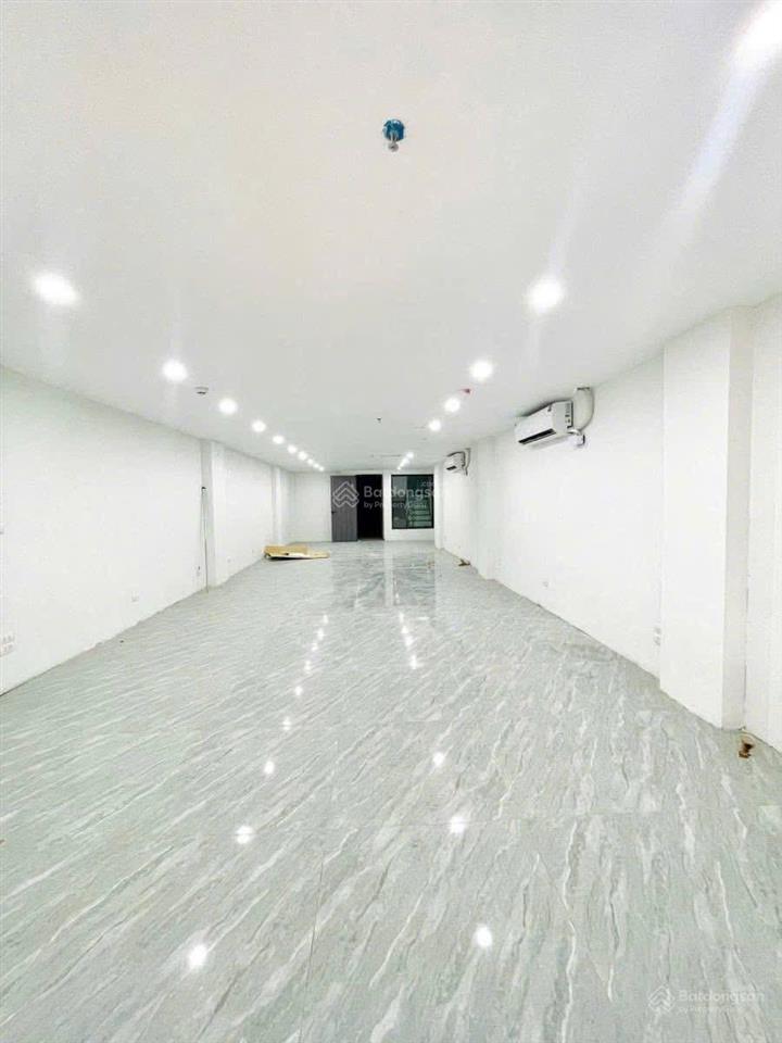 Phương mai toà vp mặt phố view hồ tuyệt đẹp, cực hiếm. vị trí đắc địa kinh, làm phòng khám cực đẹp