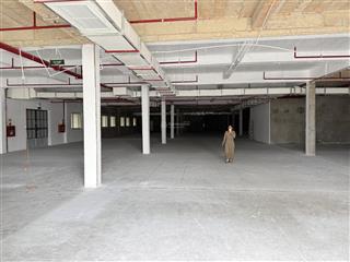 Cho thuê kho cụm công nghiệp duyên thái ngọc hồi thanh trì. dt 1300m giá 100/m2. có pccc, điện3fa