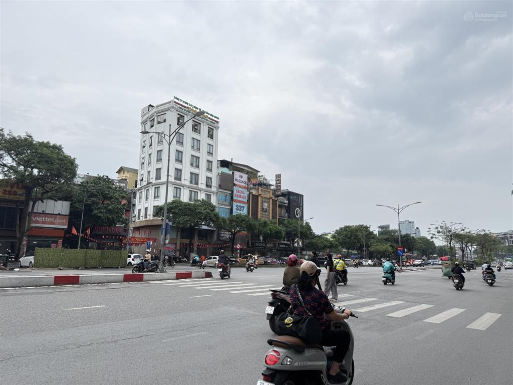 Trần khát chân.toà nhà siêu sang cực đẹp phố víp,đủ pccc dòng tền khủng,vị trí đẹp giá trị tăng cao