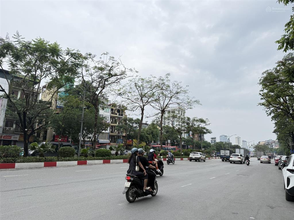 Trần khát chân.toà nhà siêu sang cực đẹp phố víp,đủ pccc dòng tền khủng,vị trí đẹp giá trị tăng cao