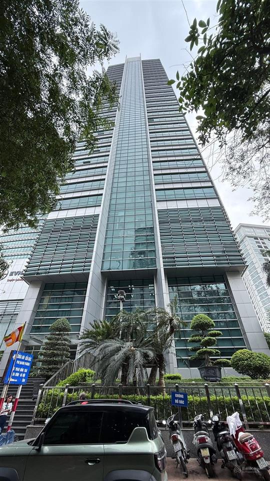 Phạm hồng thái khách sạn sang chảnh đẳng cấp víp ba đình,vị trí đắc địa view hồ mộng mơ,d tiền khủn
