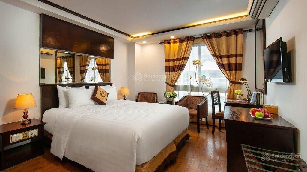 Phạm hồng thái khách sạn sang chảnh đẳng cấp víp ba đình,vị trí đắc địa view hồ mộng mơ,d tiền khủn