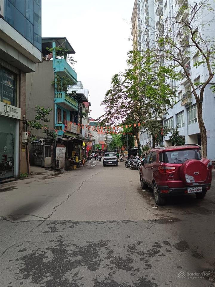 Hoàng cầu nhà vị trí đẹp, mặt tiền khủng cực hiếm. ngõ 34 to hơn phố, khu víp dân trí cao, gần hồ