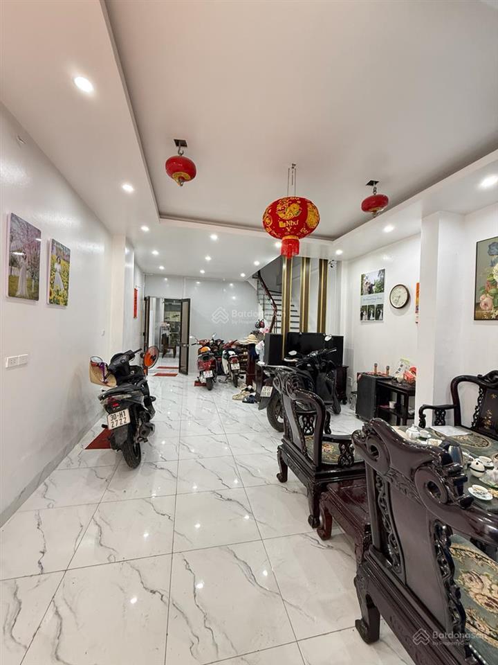 Lạc long quân siêu phẩm nhà đẹp ở sướng, làm homestay tuyệt đẹp, hàng xóm cv nước, thung lũng hoa