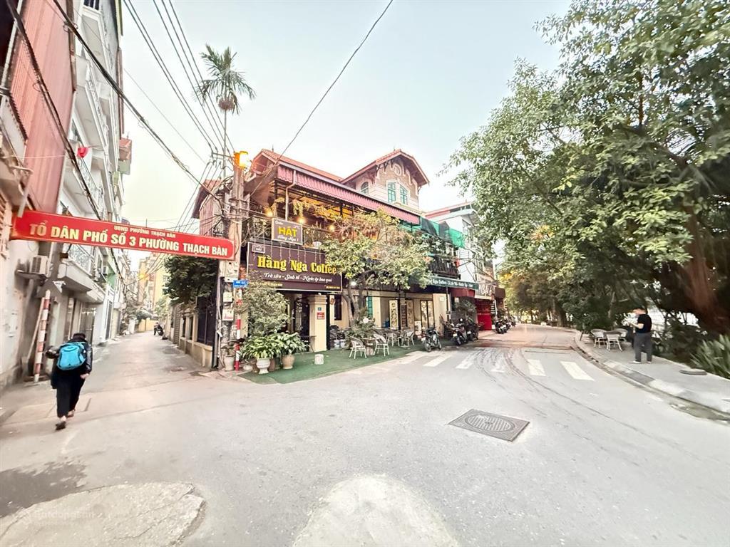 Thạch bàn siêu phẩm diện tích rộng,mặt tiền cực khủng,giá rẻ.vị trí đẹp ngay hồ điều hoà cực thoáng