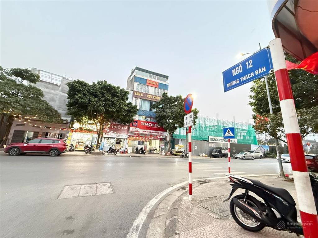 Thạch bàn siêu phẩm diện tích rộng,mặt tiền cực khủng,giá rẻ.vị trí đẹp ngay hồ điều hoà cực thoáng