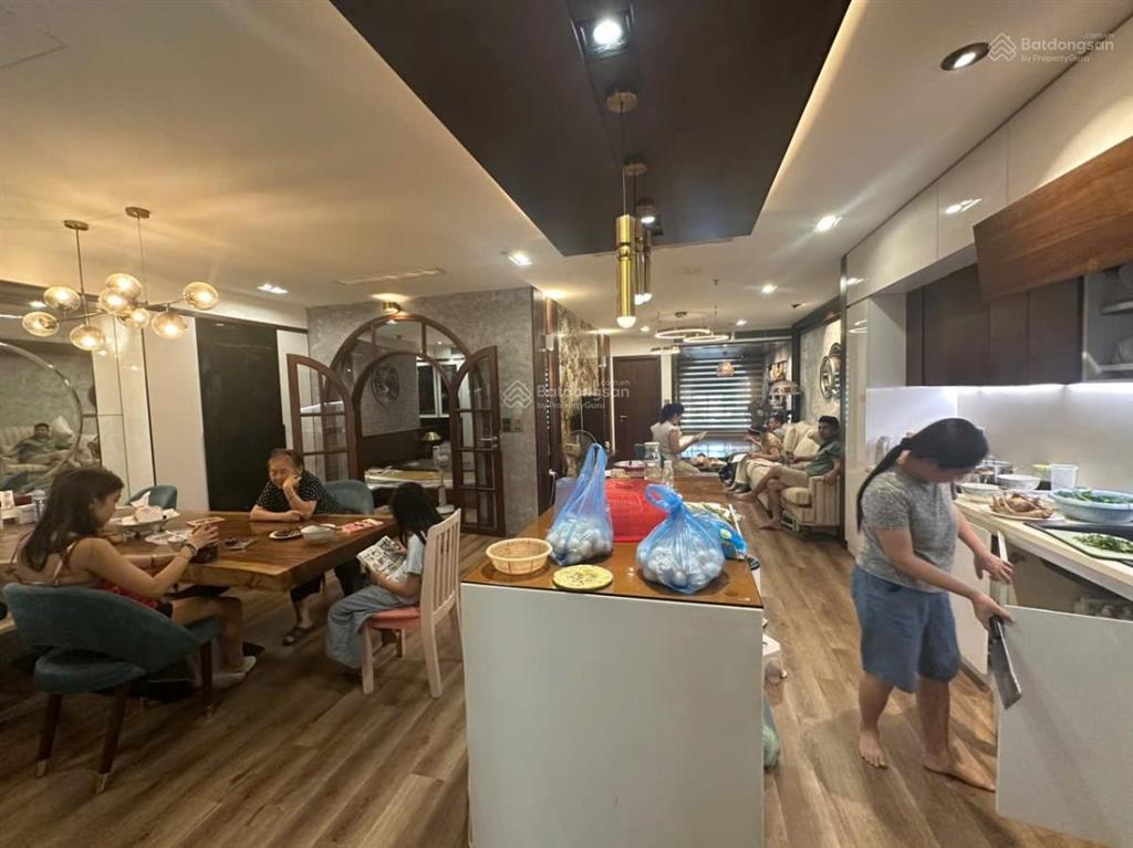 Trường chinh. siêu phẩm toà văn phòng sang chảnh cực đẹp, hiện đại. vị trí siêu đẹp, gần giải phóng