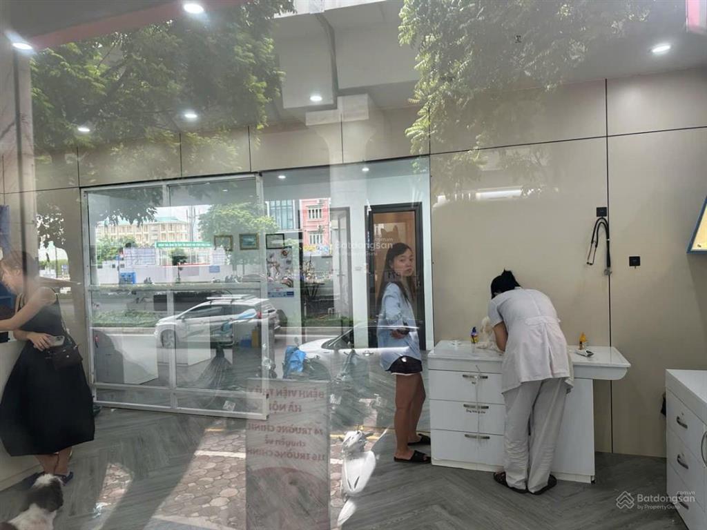 Trường chinh. siêu phẩm toà văn phòng sang chảnh cực đẹp, hiện đại. vị trí siêu đẹp, gần giải phóng