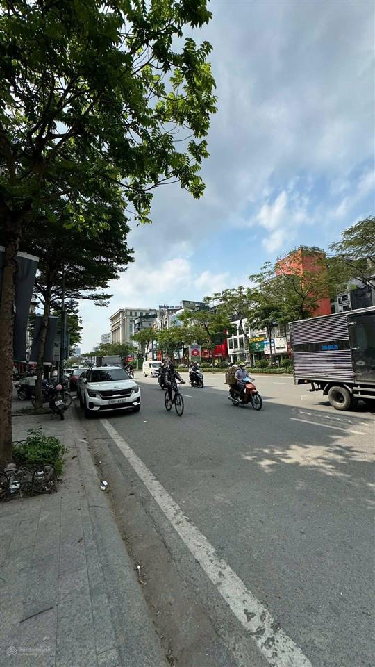 Xã đàn toà văn phòng 9 tầng mới đẹp hiện đại. vị trí đắc địa hai mt, giá hợp lý đầu tư sinh lời
