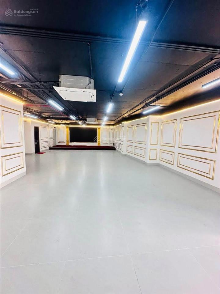 Xã đàn toà văn phòng 9 tầng mới đẹp hiện đại. vị trí đắc địa hai mt, giá hợp lý đầu tư sinh lời