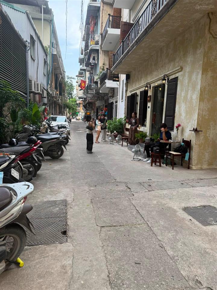 Trần hưng đạo khu phân lô víp dân trí cao nhà đẹp ở sướng. vị trí gần phố,vài bước ra bờ hồ quá đẹp