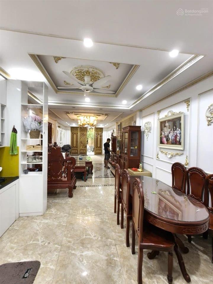 Định công phân lô siêu đẹp khu vip ở sướng, vị trí đắc địa vỉa hè rộng, sát đường 2.5,chủ ngộp bank