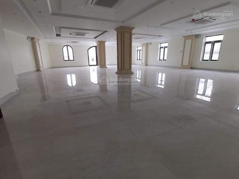 Xã đàn siêu phẩm 9 tầng thông sàn hiện đại, mặt tiền siêu rộng. dòng tiền khủng, chủ cần bán gấp