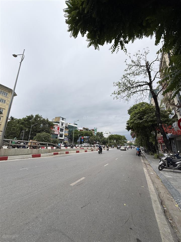 Trần khát chân. siêu phẩm cực đẹp mặt tiền khủng cực hiếm. vị trí đắc địa vỉa hè 5m, chủ ngộp bank