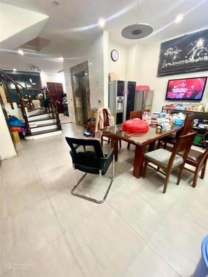 Nguyễn trãi. liền kề siêu vip cực đẹp, thiết kế hiện đại, thang máy, vỉa hè rộng, kd đỉnh, ở sướng