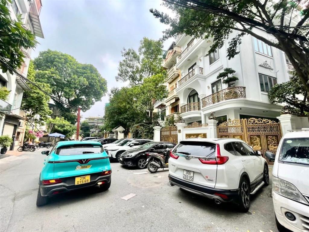 Đội cấn, siêu phẩm toà văn phòng sang xịn cực đẹp, lô góc thoáng đẹp, dòng tiền khủng, chủ bán gấp