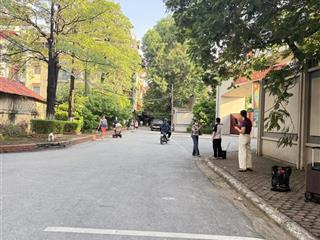 Lê trọng tấn  thanh xuân. phân lô quân đội cao cấp, nhà đẹp hai mặt tiền thoáng sáng, ô tô vào nhà