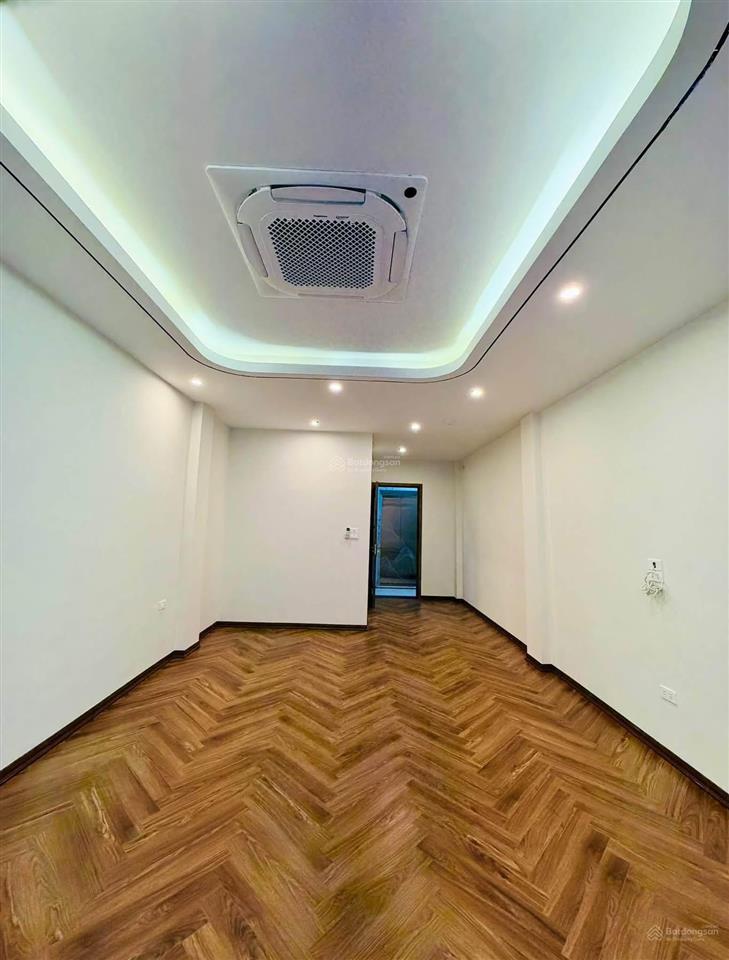 Thái hà  đống đa. nhà đẹp thang máy siêu đẹp, phân lô ô tô tránh, gần phố, kinh doanh đỉnh ở sướng